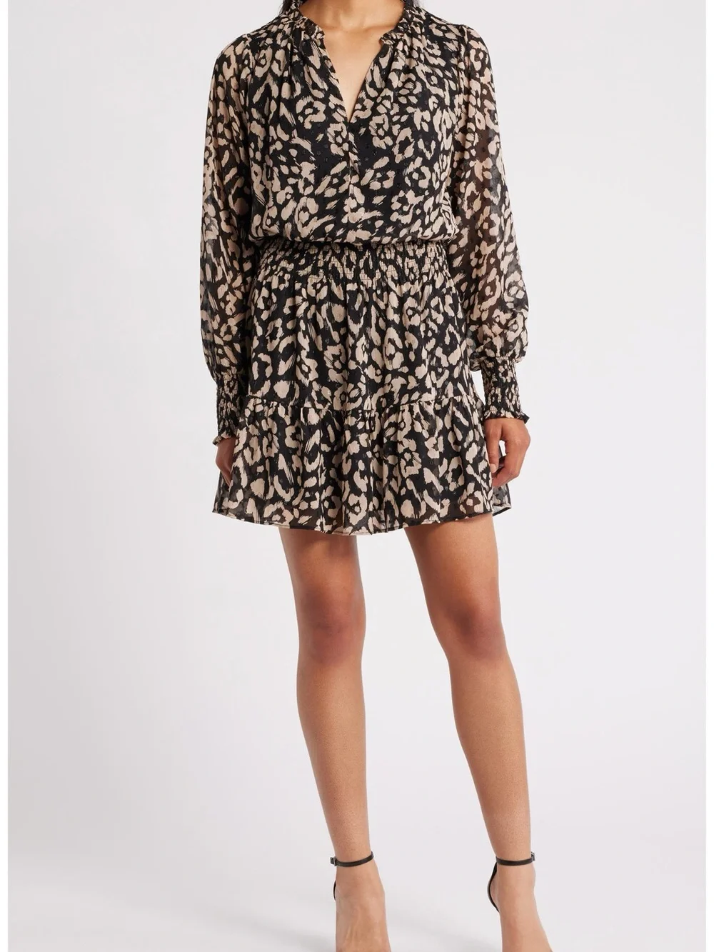Chelsea28 Black and Cream Floral Chiffon Long-Sleeve Smocked Mini Dress Size M - Picture 2 of 5